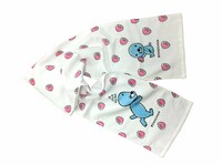 「ぼのちゃん」マフラータオルは2500円。