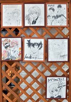 作家陣の直筆イラスト色紙。