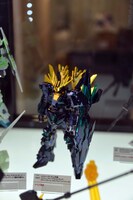 イベント限定「HGUC 1/144 ユニコーンガンダム2号機バンシィ・ノルン（デストロイモード）グリーンフレーム チタニウムフィニッシュ Ver.」