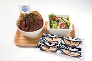 「アブ!アブー!! (これで君自身も筋肉(アブ)になる!)箱根学園特製肉丼!」