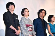 左から林遣都、村川絵梨、安藤政信、藤本泉。