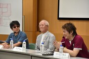 ニコニコ生放送の様子。