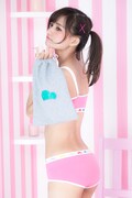 「トド松モデル ノンワイヤーブラ＆ガールズブリーフセット」着用画像