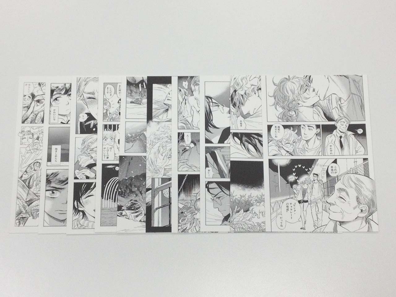 一部書店でハルタVol.37の購入者に配布される「群青学舎」のポストカード集。
