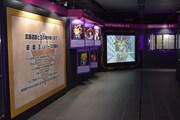 「『遊☆戯☆王』20th展～ロード・オブ・デュエリスト～」の展示の様子。