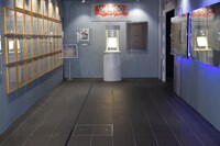 「『遊☆戯☆王』20th展～ロード・オブ・デュエリスト～」の展示の様子。