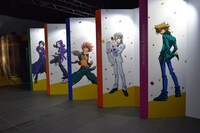 「『遊☆戯☆王』20th展～ロード・オブ・デュエリスト～」の展示の様子。
