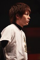 小澤廉演じる沢村栄純。公開ゲネプロより。