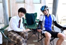 「『弱虫ペダル』写真集メーカー」で公開されるオフショットの1枚。