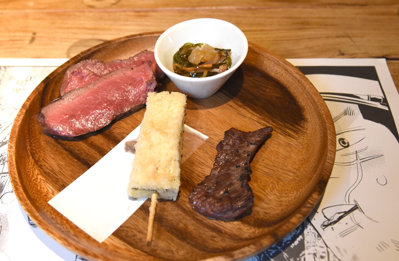 「ゴールデンカムイ軒」で提供されるコース料理。