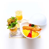 「畑のレストラン エビフライオムライス」