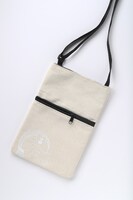 「藤子・F・不二雄ファンブック F-Trip」に付属する「ドラえもん」のショルダーポーチ。