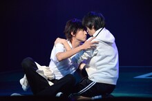 左から小坂涼太郎演じる不破大地、中村嘉惟人演じる風祭将。