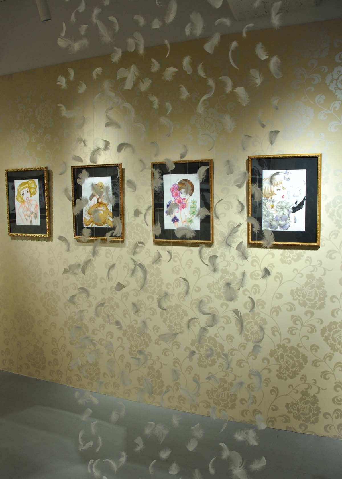 「鼻下長紳士回顧録」コーナーの様子。