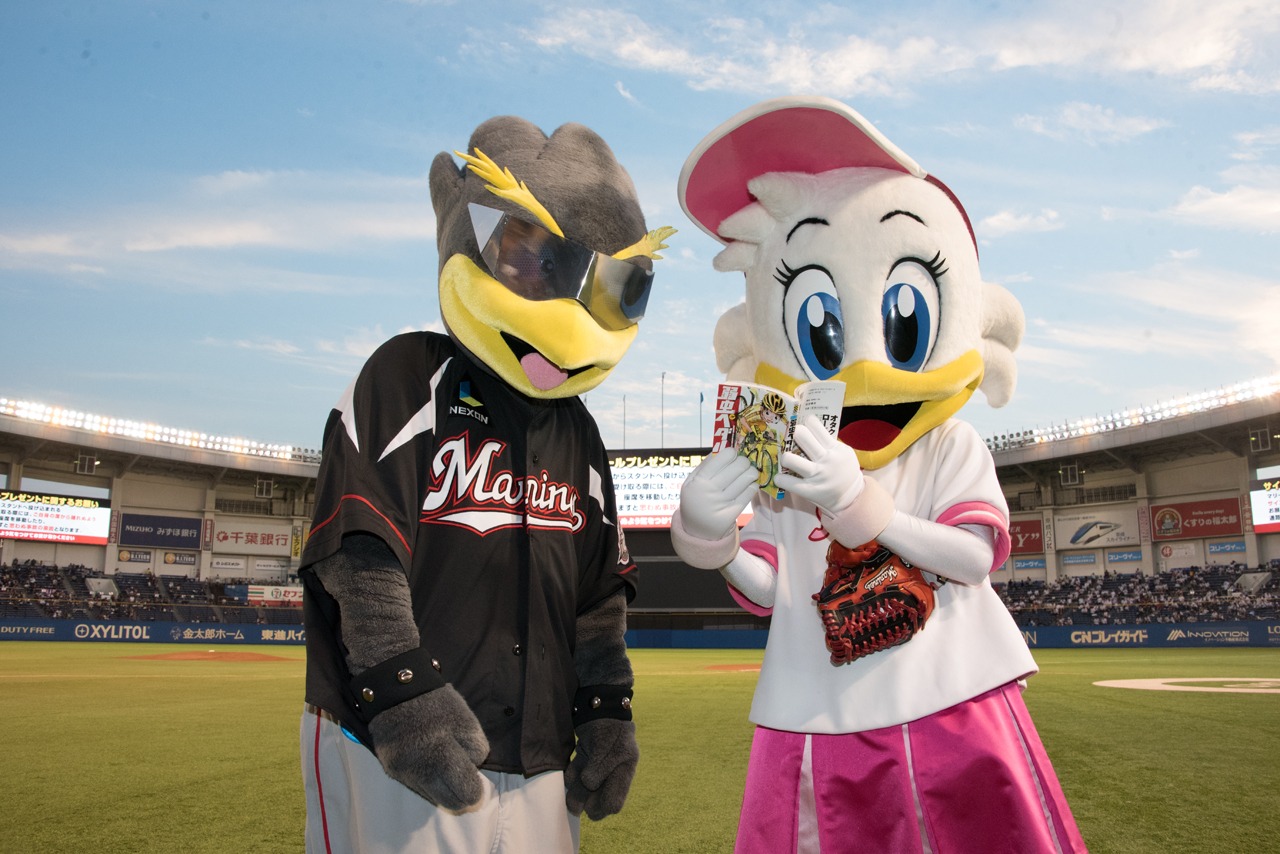 マスコットキャラのCOOL（左）とリーンちゃん。