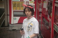 「うる星やつら×グリッチ刺繍 by Nukeme」の着用写真。（モデル：りりか／写真：石村望）