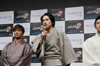 舞台挨拶の様子。