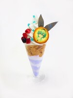 「甘くてすっぱい三種のベリーパフェ」