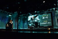 「攻殻機動隊S.A.C. ONLINE」のプレスカンファレンスの様子。