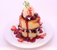 「チョッパーのベリーたっぷり欲張りパンケーキ」