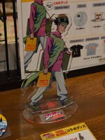 「ジョジョの奇妙な冒険 ダイヤモンドは砕けない × TOWER RECORDS デカアクリルスタンド」