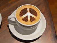 「ピースマークラテ」