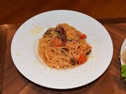 「『いったん味わうとひきずり込まれるカラさっつーか』娼婦風スパゲッティー パール・ジャムコースター付きッ」