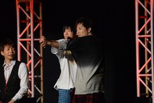 「レゾナンス！」と叫ぶ山下大輝と村田太志。