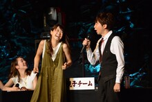 唇の動きだけで何を言っているのかを当てるゲームで、変顔を連発する芹澤優は「事務所大丈夫？」と周囲から心配される。