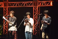 生朗読コーナーの様子。