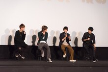 左から三浦海里、木村達成、須賀健太、小坂涼太郎。