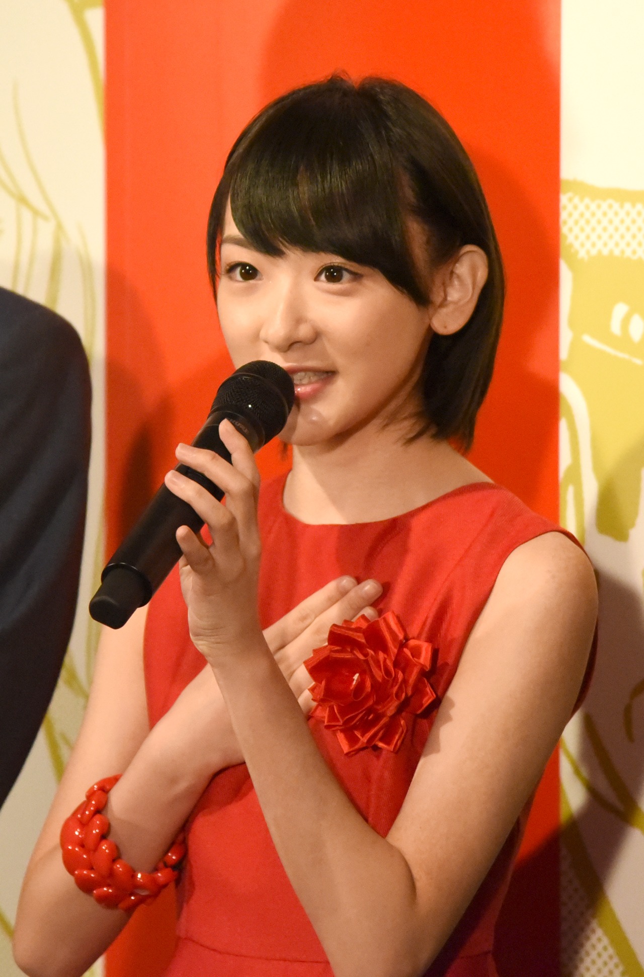 生駒里奈 (c)秋本治・アトリエびーだま／集英社 (c)舞台版「こちら葛飾区亀有公園前派出所」製作委員会2016