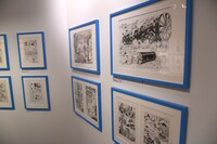 展示の様子。(c)秋本 治・アトリエびーだま／集英社