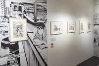 展示の様子。(c)秋本 治・アトリエびーだま／集英社