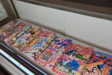 展示の様子。(c)秋本 治・アトリエびーだま／集英社