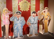 両さん、中川、麗子、大原部長のパネル。(c)秋本 治・アトリエびーだま/集英社