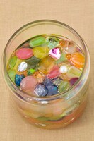 宝虫の巣のジャムの食品サンプル。