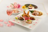 「ローズガーデンレストラン」で提供されるメニュー。