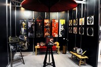 株式会社KADOKAWAブースより、「文豪ストレイドッグス」展示の様子。