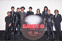 「GANTZ:O」完成披露上映会の登壇者たち。