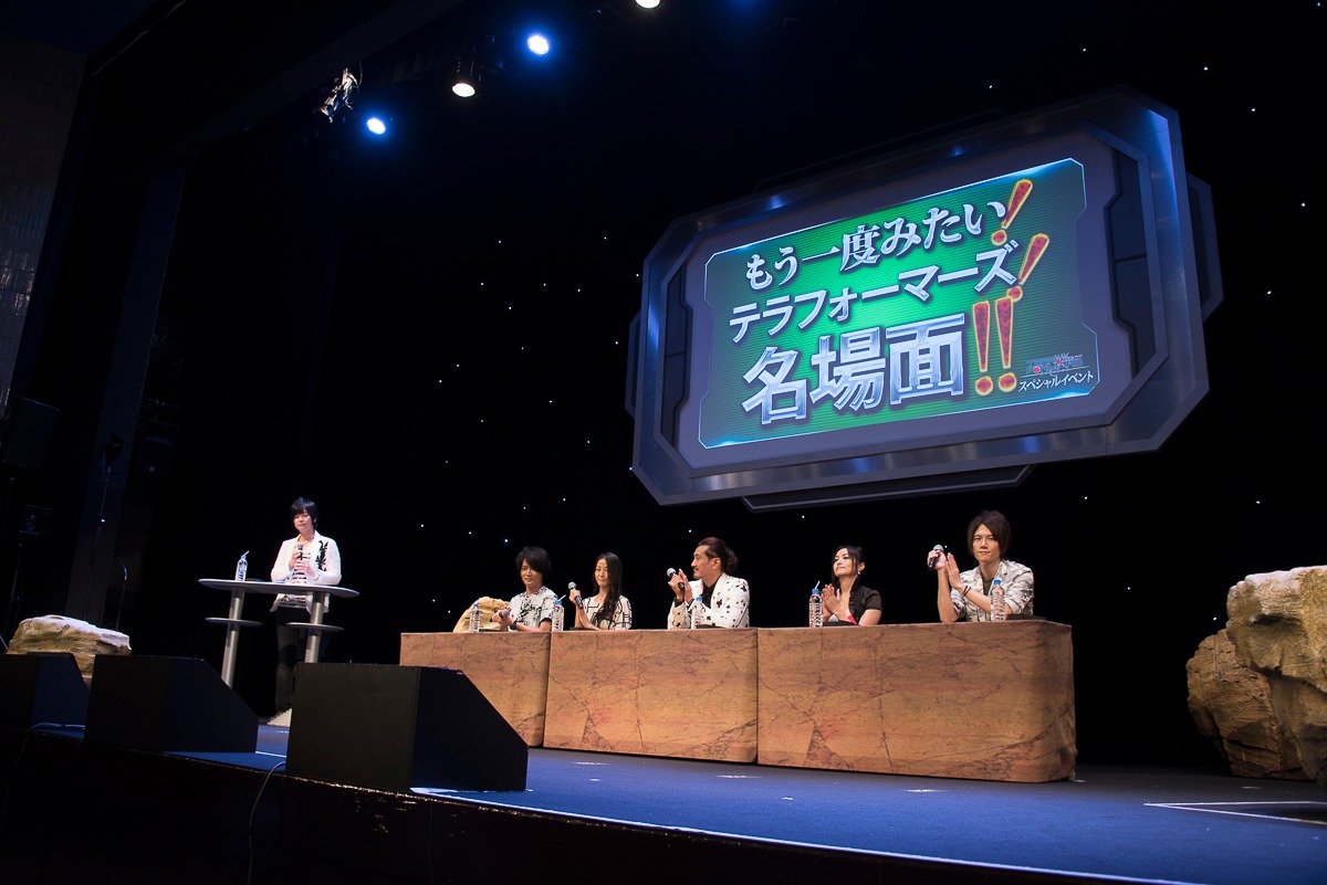 名場面を振り返る出演者たち。