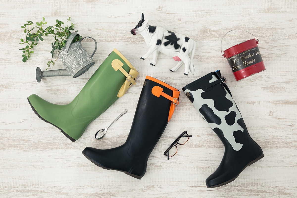 酪農にもぴったり？「銀の匙」とコラボした北海道発のラバーブーツ全3種