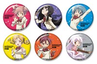 グッズ付き前売り券特典の缶バッジセット。