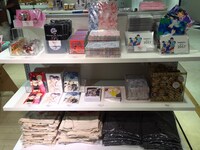 「PARCO×on BLUE原画展」の様子。