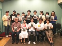 アニメ「夏目友人帳 伍」初回アフレコの集合写真。