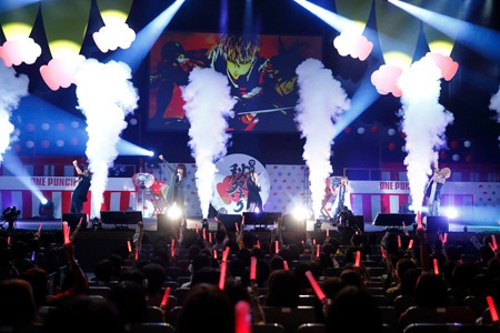 JAM Projectによるライブの様子。