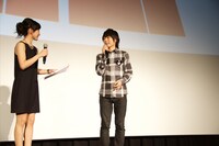 左から司会の松澤千晶、伊藤節生。