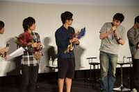 左から司会の松澤千晶、伊藤節生、櫻井孝宏、ONE。