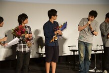 左から司会の松澤千晶、伊藤節生、櫻井孝宏、ONE。