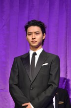 東方仗助役の山崎賢人。